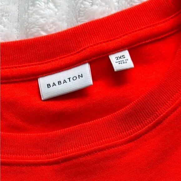 NWT Aritzia Babaton Function Tee (Hot Cheeky Red Rouge) - Picture 3 of 3
